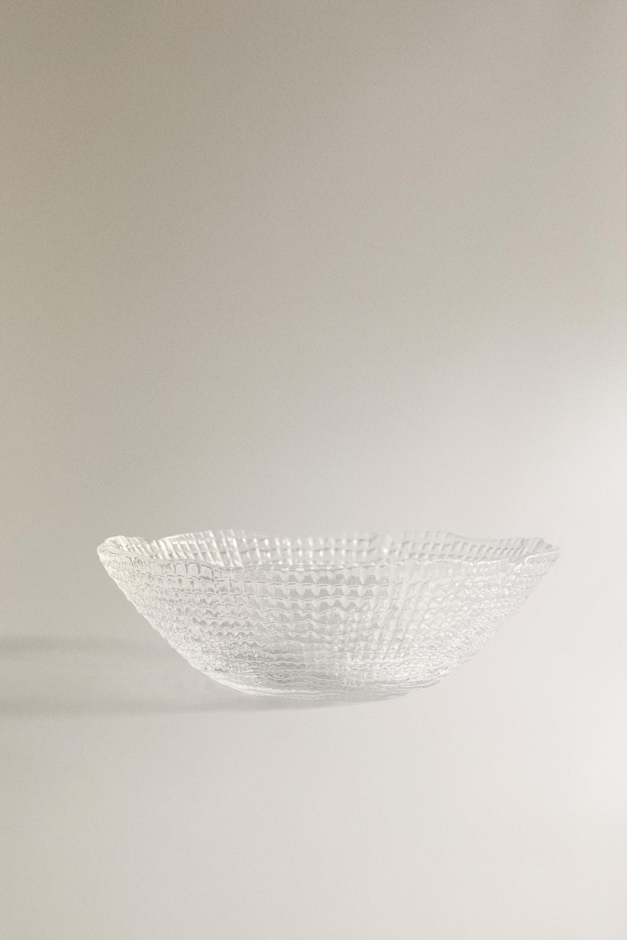 GLASS BOWL WITH RAISED DESIGN